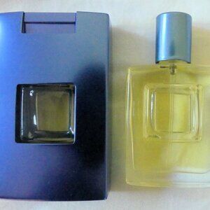 Estee Lauder 0.5 fl oz White Linen in blue spray bottle with new refill. no box.